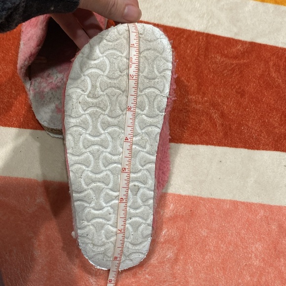 4/$10 Girls Sherpa Clog slippers size 13/1 - Picture 5 of 5